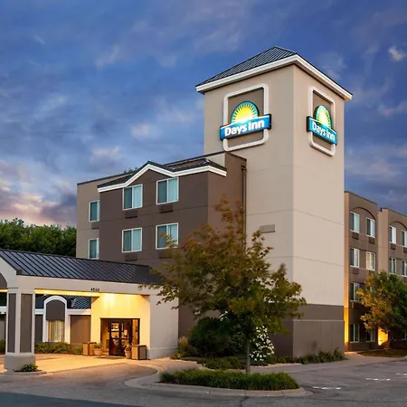 Days Inn By Wyndham Eagan Minnesota Near Mall Of America-2