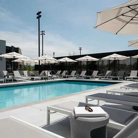 Omni Viking Lakes-3